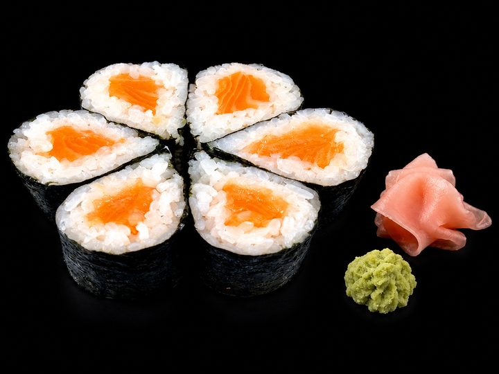 Salmon Roll (6pcs)